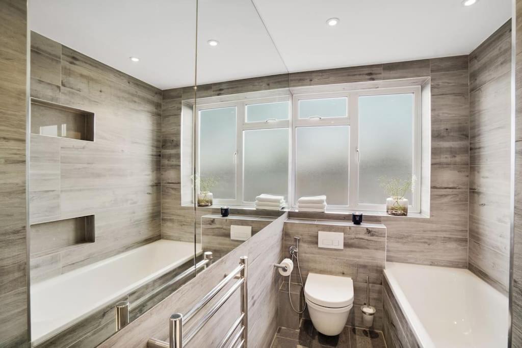 The Camden Suite Bright & Beautiful 2-Bed City Retreat Лондон Экстерьер фото