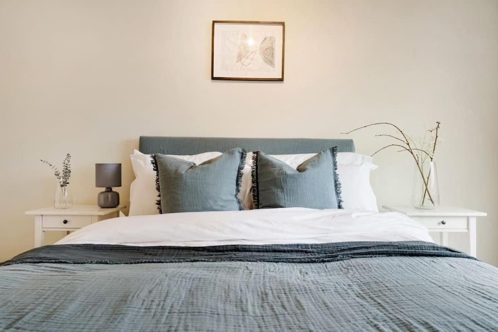 The Camden Suite Bright & Beautiful 2-Bed City Retreat Лондон Экстерьер фото